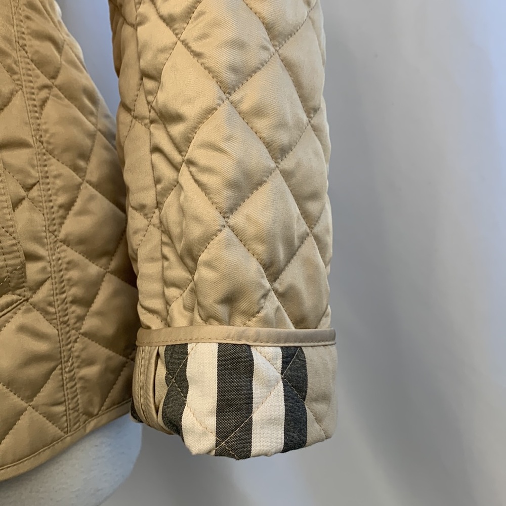 Burberry Classic Tan Quilted Jacket - Picture 15 of 16